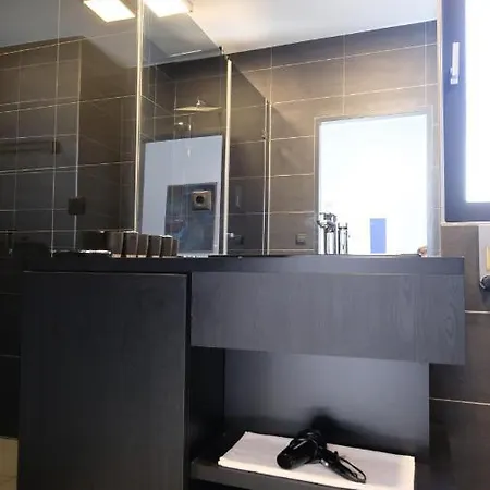 شقة فندقية Blackhome I Contactless Check-in 3*